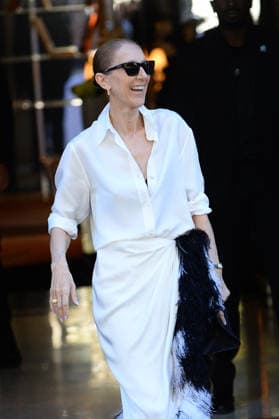 Céline Dion is greeted by her fans as she leaves the Royal Monceau hotel, before heading to the Plenitude Arena at Paris La Défense in Paris, France, on September 25, 2026 Clément Prioli Bestimage Céline Dion is cheered by fans as she leaves the Royal Monceau hotel, before heading to the Plenitude Arena at Paris La Défense in Paris, France, on September 25, 2026 Paris France  Copyright: xClÃ mentxPrioli BestimagexClÃ mentxPrioli Bestimagex