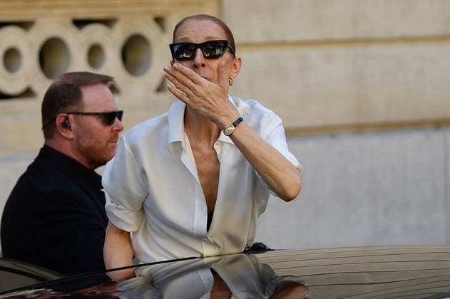 Céline Dion is greeted by her fans as she leaves the Royal Monceau hotel, before heading to the Plenitude Arena at Paris La Défense in Paris, France, on September 25, 2026 Clément Prioli Bestimage Céline Dion is cheered by fans as she leaves the Royal Monceau hotel, before heading to the Plenitude Arena at Paris La Défense in Paris, France, on September 25, 2026 Paris France  Copyright: xClÃ mentxPrioli BestimagexClÃ mentxPrioli Bestimagex