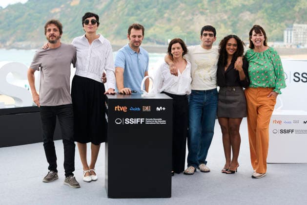 September 25, 2026, Donostia San Sebastian, Euskadi, Spain: Raul Arevalo, Laia Marull, Isabel Peo±a, Omar Ayuso, Eduardo Villanueva Diez, Elena Martin Gimeno, Sandra Romero Acevedo, Valentina Vidal attended El Castillo Photocall during 74th San Sebastian International Film Festival at Kursaal Palace on September 25, 2026 in Donostia San Sebastian, Spain Donostia San Sebastian Spain - ZUMAg15_ 20260925_zaf_g15_012 Copyright: xJackxAbuinx
