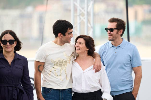 September 25, 2026, Donostia San Sebastian, Euskadi, Spain: Raul Arevalo, Laia Marull, Omar Ayuso attended El Castillo Photocall during 74th San Sebastian International Film Festival at Kursaal Palace on September 25, 2026 in Donostia San Sebastian, Spain Donostia San Sebastian Spain - ZUMAg15_ 20260925_zaf_g15_007 Copyright: xJackxAbuinx
