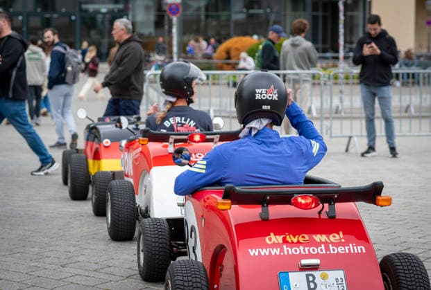 Riding a Soapbox Car Through Berlin EUR, Germany, Berlin, September 25, 2026 Hotrod Tour in Berlin: Driving a self-driven mini soapbox car through the capital, taking in sights from Kreuzberg to Mitte, cruising through the city with 14PS