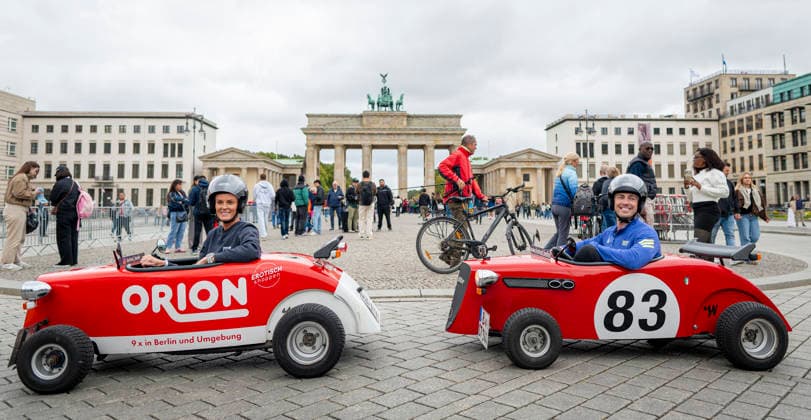 Riding a Soapbox Car Through Berlin EUR, Germany, Berlin, September 25, 2026 Hotrod Tour in Berlin: Driving a self-driven mini soapbox car through the capital, taking in sights from Kreuzberg to Mitte, cruising through the city with 14PS