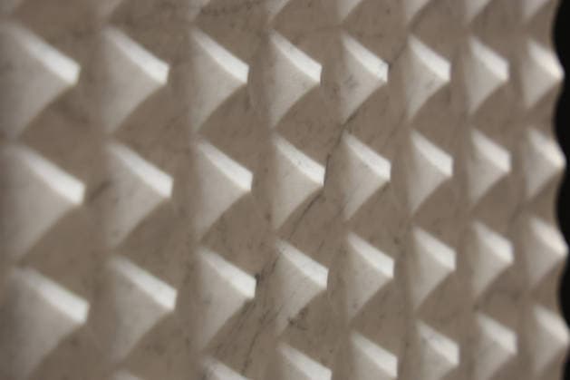 September 25, 2026, Verona, Italy: Details of marble seen during Marmomac 2026 at Veronafiere. The international trade fair brings together companies, professionals and industry operators, showcasing natural stone materials, technologies and new applications during the Marmomac 2026 at Veronafiere. Verona Italy - ZUMAs197 20260925_aaa_s197_091 Copyright: xEmanuelexPennacchiox