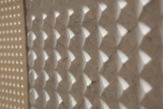 September 25, 2026, Verona, Italy: Details of marble seen during Marmomac 2026 at Veronafiere. The international trade fair brings together companies, professionals and industry operators, showcasing natural stone materials, technologies and new applications during the Marmomac 2026 at Veronafiere. Verona Italy - ZUMAs197 20260925_aaa_s197_095 Copyright: xEmanuelexPennacchiox