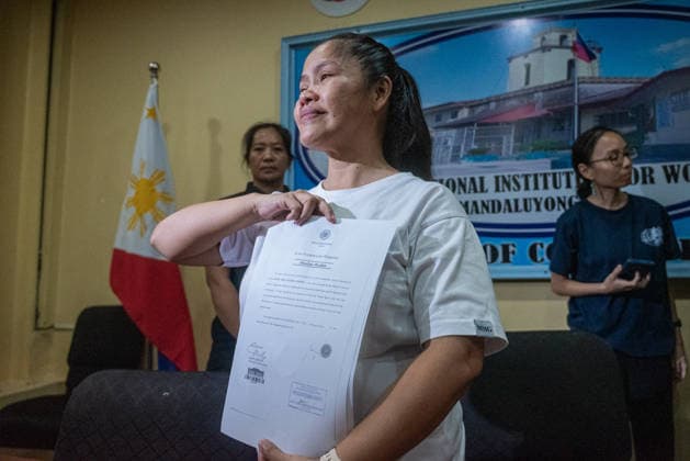 September 25, 2026, Quezon City, Quezon, Philippines: President Ferdinand Marcos Jr. has granted Mary Jane Veloso absolute pardon after being imprisoned and put on death row for over 15 years. Mary Jane Veloso will now reunite back with her family after being transferred in the Correctional Insitution for Women in 2024. Quezon City Philippines - ZUMAy102 20260925_zip_y102_009 Copyright: xKenosisxYapx