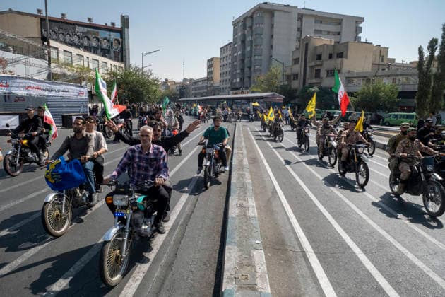 A Rally Of Motorcyclists From Iran™s Self-Sacrificing Forces Motorcyclists from Iran s Self-Sacrificing Forces ride during a rally in Tehran, Iran, on September 25, 2026, amid escalating tensions between Iran and the United States. Tehran Tehran Iran  Copyright: xMortezaxNikoubazlx originalFilename: nikoubazl-arallyof260925_np8x2.jpg