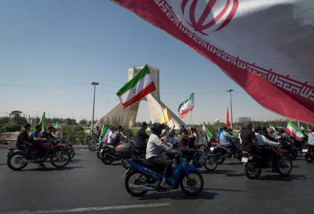 A Rally Of Motorcyclists From Iran™s Self-Sacrificing Forces Motorcyclists from Iran s Self-Sacrificing Forces ride through Azadi Square during a rally in Tehran, Iran, on September 25, 2026, amid escalating tensions between Iran and the United States. Tehran Tehran Iran  Copyright: xMortezaxNikoubazlx originalFilename: nikoubazl-arallyof260925_npTfN.jpg