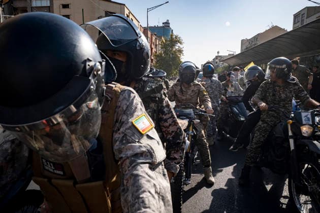 A Rally Of Motorcyclists From Iran™s Self-Sacrificing Forces Islamic Revolutionary Guard Corps (IRGC) servicemen sit on their motorcycles during a rally of motorcyclists from Iran s Self-Sacrificing Forces in Tehran, Iran, on September 25, 2026, amid escalating tensions between Iran and the United States. Tehran Tehran Iran  Copyright: xMortezaxNikoubazlx originalFilename: nikoubazl-arallyof260925_npwhZ.jpg