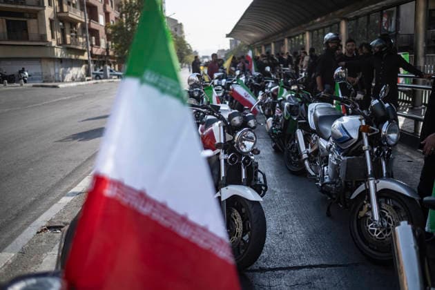A Rally Of Motorcyclists From Iran™s Self-Sacrificing Forces Unidentified men stand next to their motorcycles during a rally of motorcyclists from Iran s Self-Sacrificing Forces in Tehran, Iran, on September 25, 2026, amid escalating tensions between Iran and the United States. Tehran Tehran Iran  Copyright: xMortezaxNikoubazlx originalFilename: nikoubazl-arallyof260925_npYGW.jpg