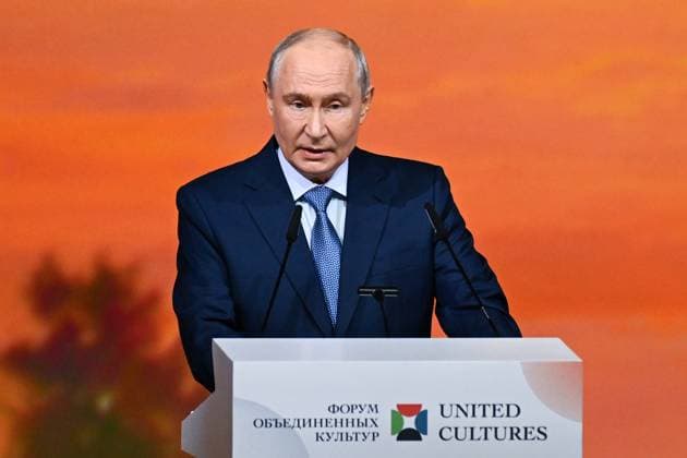 Russia Putin United Cultures Forum 9251234 25.09.2026 Russian President Vladimir Putin speaks during a plenary session of the 12th International United Cultures Forum at the General Staff Building of the State Hermitage Museum, in St. Petersburg, Russia. Pelagiya Tikhonova Sputnik St. Petersburg Russia  Copyright: xPelagiyaxTikhonovax