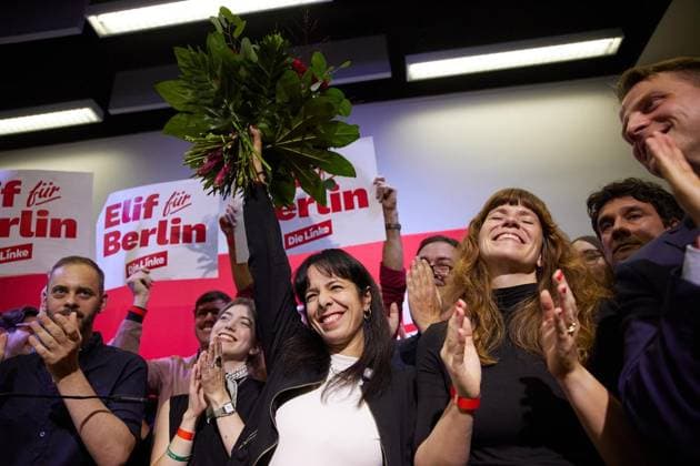 State Party Convention of the Left Party ** FOR EDITORIAL PURPOSES ONLY ** EDITORIAL USE ONLY ** p Elif Eralp, the Left Party’s top candidate for the House of Representatives election, is celebrated at her party’s state convention Germany Berlin Berlin Copyright JörgxCarstensen Copyright: JörgxCarstensen doc87ra2psf22s165ssvl65 ,EDITORIAL USE ONLY Copyright: JörgxCarstensen