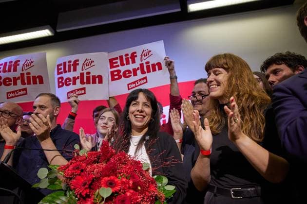 State Party Convention of the Left Party ** FOR EDITORIAL PURPOSES ONLY ** EDITORIAL USE ONLY ** p Elif Eralp, the Left Party’s top candidate for the House of Representatives election, is celebrated at her party’s state convention Germany Berlin Berlin Copyright JörgxCarstensen Copyright: JörgxCarstensen doc87ra2rjopr9v4s3f9m6 ,EDITORIAL USE ONLY Copyright: JörgxCarstensen