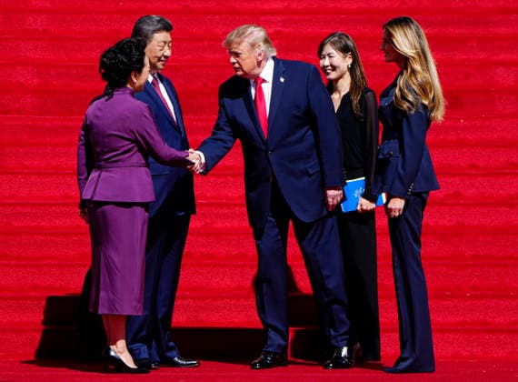 President Donald Trump and First Lady Melania Trump (R) shakes hands with Chinese President Xi Jinping and his wife Peng Liyuan as they depart the National Archives in Washington DC on Friday, September 25, 2026. Xi is on the final day of an official three-day state visit to the U.S.  WAP20260925726 BONNIExCASH