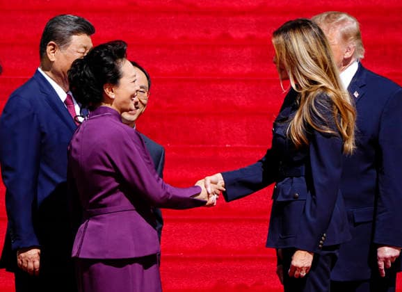 President Donald Trump and First Lady Melania Trump (R) shakes hands with Chinese President Xi Jinping and his wife Peng Liyuan as they depart the National Archives in Washington DC on Friday, September 25, 2026. Xi is on the final day of an official three-day state visit to the U.S.  WAP20260925728 BONNIExCASH