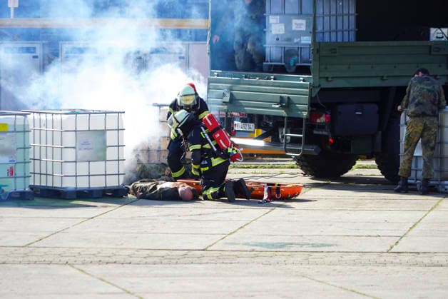 CNTV REDSTORM Bundeswehr Exercise Red Storm Charlie, Day 2 in Hamburg, September 25, 2026. On Day 2 of the Bundeswehr exercise Red Storm Charlie, a chemical accident was simulated in collaboration with the fire depa