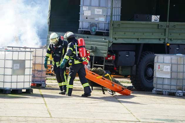 CNTV REDSTORM Bundeswehr Exercise Red Storm Charlie, Day 2 in Hamburg, September 25, 2026. On Day 2 of the Bundeswehr exercise Red Storm Charlie, a chemical accident was simulated in collaboration with the fire depa