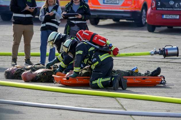 CNTV REDSTORM Bundeswehr Exercise Red Storm Charlie, Day 2 in Hamburg, September 25, 2026. On Day 2 of the Bundeswehr exercise Red Storm Charlie, a chemical accident was simulated in collaboration with the fire depa