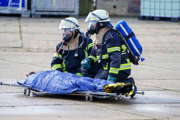 CNTV REDSTORM Bundeswehr Exercise Red Storm Charlie, Day 2 in Hamburg, September 25, 2026. On Day 2 of the Bundeswehr exercise Red Storm Charlie, a chemical accident was simulated in collaboration with the fire depa