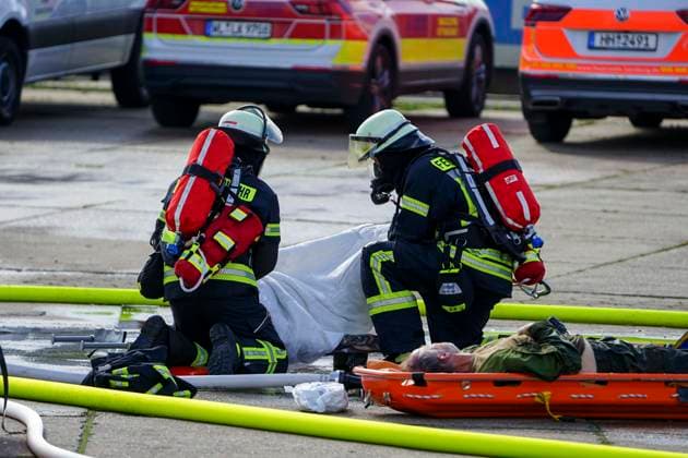 CNTV REDSTORM Bundeswehr Exercise Red Storm Charlie, Day 2 in Hamburg, September 25, 2026. On Day 2 of the Bundeswehr exercise Red Storm Charlie, a chemical accident was simulated in collaboration with the fire depa