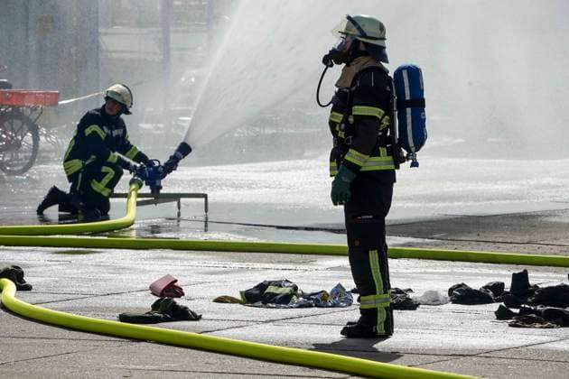 CNTV REDSTORM Bundeswehr Exercise Red Storm Charlie, Day 2 in Hamburg, September 25, 2026. On Day 2 of the Bundeswehr exercise Red Storm Charlie, a chemical accident was simulated in collaboration with the fire depa