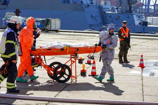 CNTV REDSTORM Bundeswehr Exercise Red Storm Charlie, Day 2 in Hamburg, September 25, 2026. On Day 2 of the Bundeswehr exercise Red Storm Charlie, a chemical accident was simulated in collaboration with the fire depa