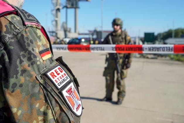 CNTV REDSTORM Bundeswehr Exercise Red Storm Charlie, Day 2 in Hamburg, September 25, 2026. On Day 2 of the Bundeswehr exercise Red Storm Charlie, a chemical accident was simulated in collaboration with the fire depa