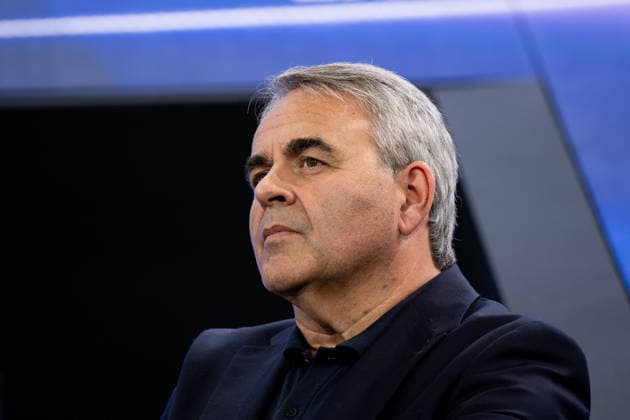 Artificial Intelligence Summit - Marseille Xavier Bertrand pictured during a presidential campaign debate around AI, during second day of Artificial Intelligence Marseille (AIM), a summit concerning AI in stade CEPAC Velodrome de Marseille, France on September 25, 2026. Photo by Laurent Coust ABACAPRESS.COM MARSEILLE France  Copyright: xCoustxLaurent ABACAx
