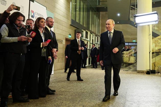 RUSSIA, ST PETERSBURG - SEPTEMBER 25, 2026: Vladimir Putin, President of Russia, appears before the press during the 2026 St Petersburg International United Cultures Forum at the General Staff Building of the State Hermitage Museum. Alexander Kazakov Russian Presidential Press and Information Office TASS  98320333