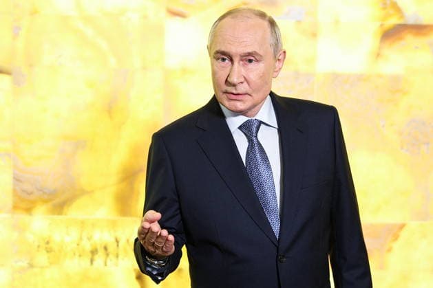 RUSSIA, ST PETERSBURG - SEPTEMBER 25, 2026: Vladimir Putin, President of Russia, appears before the press during the 2026 St Petersburg International United Cultures Forum at the General Staff Building of the State Hermitage Museum St Petersburg Russia  - ZUMAt113 20260925_zaa_t113_684 Copyright: xSofyaxSandurskayax