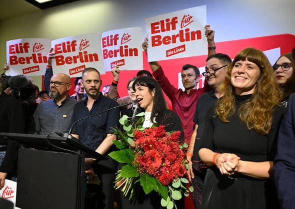 Die Linke Berlin Party Conference in Berlin BERLIN, GERMANY - SEPTEMBER 25: Party members take part in the extraordinary session of the 10th State Party Congress of the Die Linke (The Left Party) to assess the election results in Berlin on September 25, 2026. Mayor candidate Elif Eralp also took part in the conference. Volodymyr Sindieiev Anadolu Berlin Germany. Editorial use only. Please get in touch for any other usage.  Copyright: x2026xAnadoluxVolodymyrxSindieievx