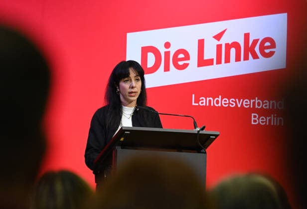 Die Linke Berlin Party Conference in Berlin BERLIN, GERMANY – SEPTEMBER 25: Die Linke (The Left Party) candidate for Berlin Governing Mayor Elif Eralp speaks during the extraordinary session of the 10th State Party Congress of the Die Linke (The Left Party) to assess the election results in Berlin on September 25, 2026. Mayor candidate Elif Eralp also took part in the conference. Volodymyr Sindieiev Anadolu Berlin Germany. Editorial use only. Please get in touch for any other usage.  Copyright: x2026xAnadoluxVolodymyrxSindieievx