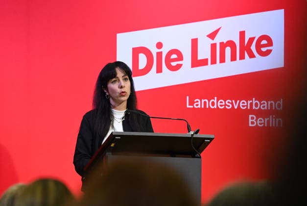 Die Linke Berlin Party Conference in Berlin BERLIN, GERMANY – SEPTEMBER 25: Die Linke (The Left Party) candidate for Berlin Governing Mayor Elif Eralp speaks during the extraordinary session of the 10th State Party Congress of the Die Linke (The Left Party) to assess the election results in Berlin on September 25, 2026. Mayor candidate Elif Eralp also took part in the conference. Volodymyr Sindieiev Anadolu Berlin Germany. Editorial use only. Please get in touch for any other usage.  Copyright: x2026xAnadoluxVolodymyrxSindieievx