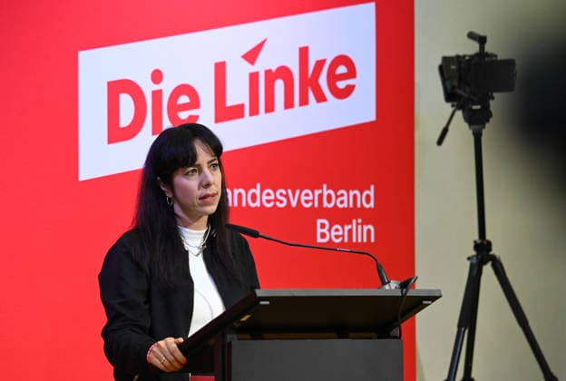 Die Linke Berlin Party Conference in Berlin BERLIN, GERMANY – SEPTEMBER 25: Die Linke (The Left Party) candidate for Berlin Governing Mayor Elif Eralp speaks during the extraordinary session of the 10th State Party Congress of the Die Linke (The Left Party) to assess the election results in Berlin on September 25, 2026. Mayor candidate Elif Eralp also took part in the conference. Volodymyr Sindieiev Anadolu Berlin Germany. Editorial use only. Please get in touch for any other usage.  Copyright: x2026xAnadoluxVolodymyrxSindieievx