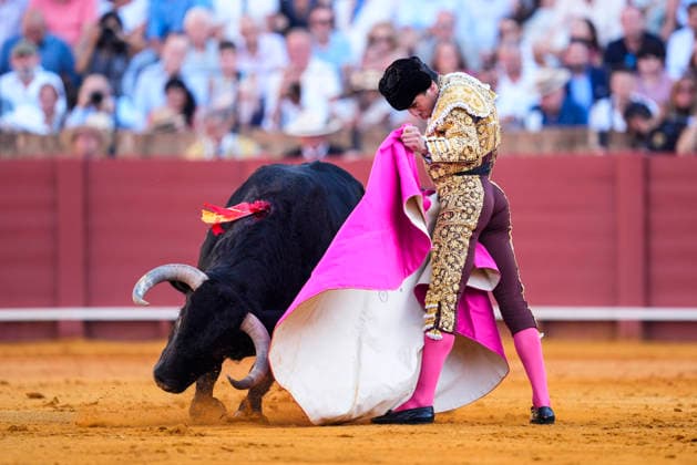Second Subscription Bullfight of the San Miguel Fair in Seville: Juan Ortega during the second subscription bullfight of the San Miguel Fair at the Real Maestranza de Caballería on September 25, 2026, in Seville, Andalusia, Spain José María Manzanares, Alejandro Talavante, and Juan Ortega fought bulls from Puerto de San Lorenzo and Ventana de San Lorenzo during the first subscription bullfight of the San Miguel Fair on September 25, 2026, in Seville, Andalusia, Spain Copyright: xJoaquinxCorcherox 7800458