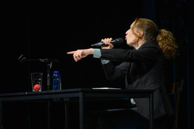 Christine Prayon at the Kulturbeutel Festival in Speyer, Speyer, Germany, September 25, 2026. Comedian Christine Prayon with her index finger extended during her show Abschiedstour at the opening of the Kulturbeutel Festival in the Alter Stadtsaal.