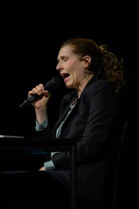 Christine Prayon at the Kulturbeutel Festival in Speyer, Speyer, Germany, September 25, 2026. Cabaret artist Christine Prayon sings with her eyes closed during her Farewell Tour show at the opening of the Kulturbeutel Festival in the Alter Stadtsaal.