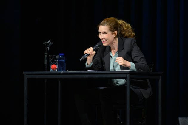 Christine Prayon at the Kulturbeutel Festival in Speyer, Speyer, Germany, September 25, 2026. Cabaret artist Christine Prayon laughs with her fist clenched during her Farewell Tour show at the opening of the Kulturbeutel Festival in the Alter Stadtsaal.