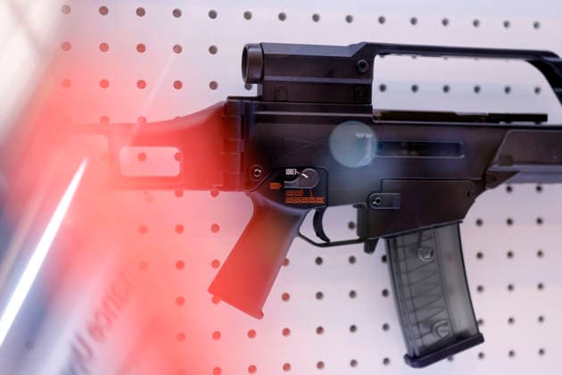 Assault rifles from the Heckler & Koch arms manufacturer on display at the Euro Defense Expo, the international trade fair for the defense industry, at Messe Essen in Essen, September 25, 2026, North Rhine-Westphalia, Germany Copyright: xChristophxHardtx