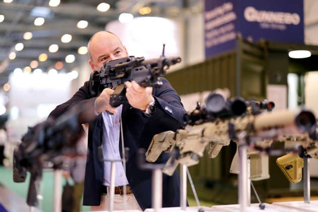 Assault rifles from the Heckler & Koch arms manufacturer on display at the Euro Defense Expo, the international trade fair for the defense industry, at Messe Essen in Essen, September 25, 2026, North Rhine-Westphalia, Germany Copyright: xChristophxHardtx