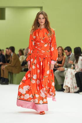 IPA88969485 - Milan, Milan Women™s Fashion Week Spring Summer 2027 - Women™s Fashion, Spring Summer 2027 - Luisa Spagnoli fashion show - runway Pictured: models  Copyright: xRiccardoxGIordanox xRiccardoxGiordano IPAx IPA88969485