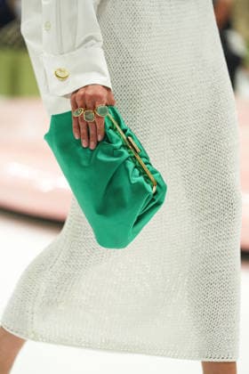 IPA88969699 - Milan, Milan Women™s Fashion Week Spring Summer 2027 - Women™s Fashion, Spring Summer 2027 - Luisa Spagnoli fashion show - runway in the photo: detail of a handbag  Copyright: xRiccardoxGIordanox xRiccardoxGiordano IPAx IPA88969699