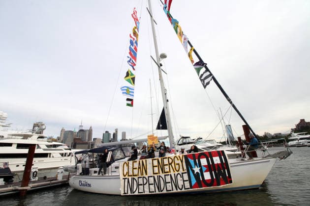 September 25, 2026, Manhattan, New York, U.S.A: New York, New York September 25, 2026..Casa Pueblo protests climate change and wants clean energy. They sailed around Manhattan stopping at Con Edison plant and Big Alice plant in Queens, They cruised by the United Nations and the final stop was in front of the Statue of Liberty.. Clean Energy Now Manhattan U.S.A - ZUMAc272 20260925_znp_c272_007 Copyright: xEmilyxCotlerx