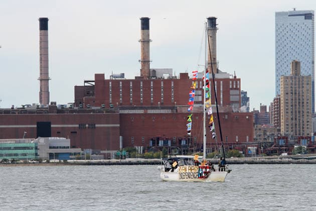 September 25, 2026, Manhattan, New York, U.S.A: New York, New York September 25, 2026..Casa Pueblo protests climate change and wants clean energy. They sailed around Manhattan stopping at Con Edison plant and Big Alice plant in Queens, They cruised by the United Nations and the final stop was in front of the Statue of Liberty.. Clean Energy Now Manhattan U.S.A - ZUMAc272 20260925_znp_c272_013 Copyright: xEmilyxCotlerx