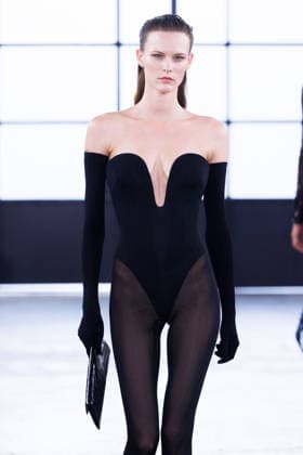 IPA88972921 - Milan, Milan Women™s Fashion Week Spring Summer 2027 - Women™s Fashion, Spring Summer 2027 - Elisabetta Franchi fashion show - fashion show - Pictured: model  Copyright: xCinziaxCamelax xx IPA88972921