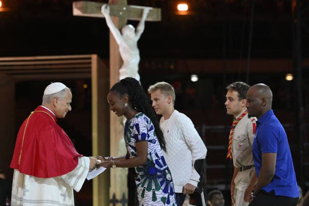 Pope Leo XIV At Prayer Vigil With Young People At The Stade De France - Paris Pope Leo XIV presides at a Prayer Vigil with 80 000 Young People at the Stade de France in Paris, France on September 25, 2026 on the first day of his four-day Apostolic Journey to France. Photo by (EV) Simone Risoluti Vatican Media ABACAPRESS.COM Paris France  Copyright: xABACAx