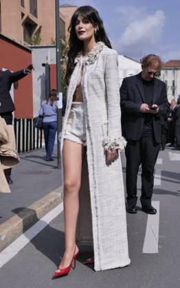 IPA88973635 - Milan, Milan Women s Fashion Week: Spring Summer 2026 2027 - Women s Fashion, Spring Summer 2026–2027 - Blumarine fashion show - Pictured: Ginevra Ferro  Copyright: xLucaxPontix xLucaPonti IpaAgencyx IPA88973635