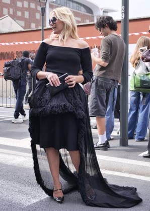 IPA88973639 - Milan, Milan Women s Fashion Week: Spring Summer 2026 2027 - Women s Fashion, Spring Summer 2026–2027 - Blumarine fashion show - Pictured: Valeria Mazza  Copyright: xLucaxPontix xLucaPonti IpaAgencyx IPA88973639