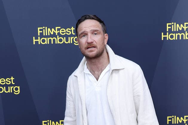 Frederick Lau attends the premiere of *Nachtschicht: Sterben verboten* on September 25, 2026, during the 34th Film Festival in Hamburg, Germany. *Nachtschicht* premiere during the 34th Film Festival in Hamburg, Germany