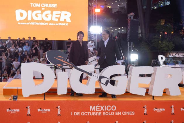 September 25, 2026, Mexico City, Mexico: US actor TOM CRUISE and Mexican filmmaker ALEJANDRO GONZALEZ INARRITU present Digger in Mexico City during an event with media and fans at Parque Toreo. The film, starring CRUISE and directed by INARRITU, marks their first collaboration and brought the cast together with press and audiences. Mexico City Mexico - ZUMAl178 20260925_znp_l178_084 Copyright: xCristianxLeyvax