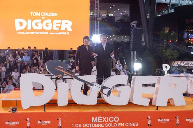 September 25, 2026, Mexico City, Mexico: US actor TOM CRUISE and Mexican filmmaker ALEJANDRO GONZALEZ INARRITU present Digger in Mexico City during an event with media and fans at Parque Toreo. The film, starring CRUISE and directed by INARRITU, marks their first collaboration and brought the cast together with press and audiences. Mexico City Mexico - ZUMAl178 20260925_znp_l178_085 Copyright: xCristianxLeyvax